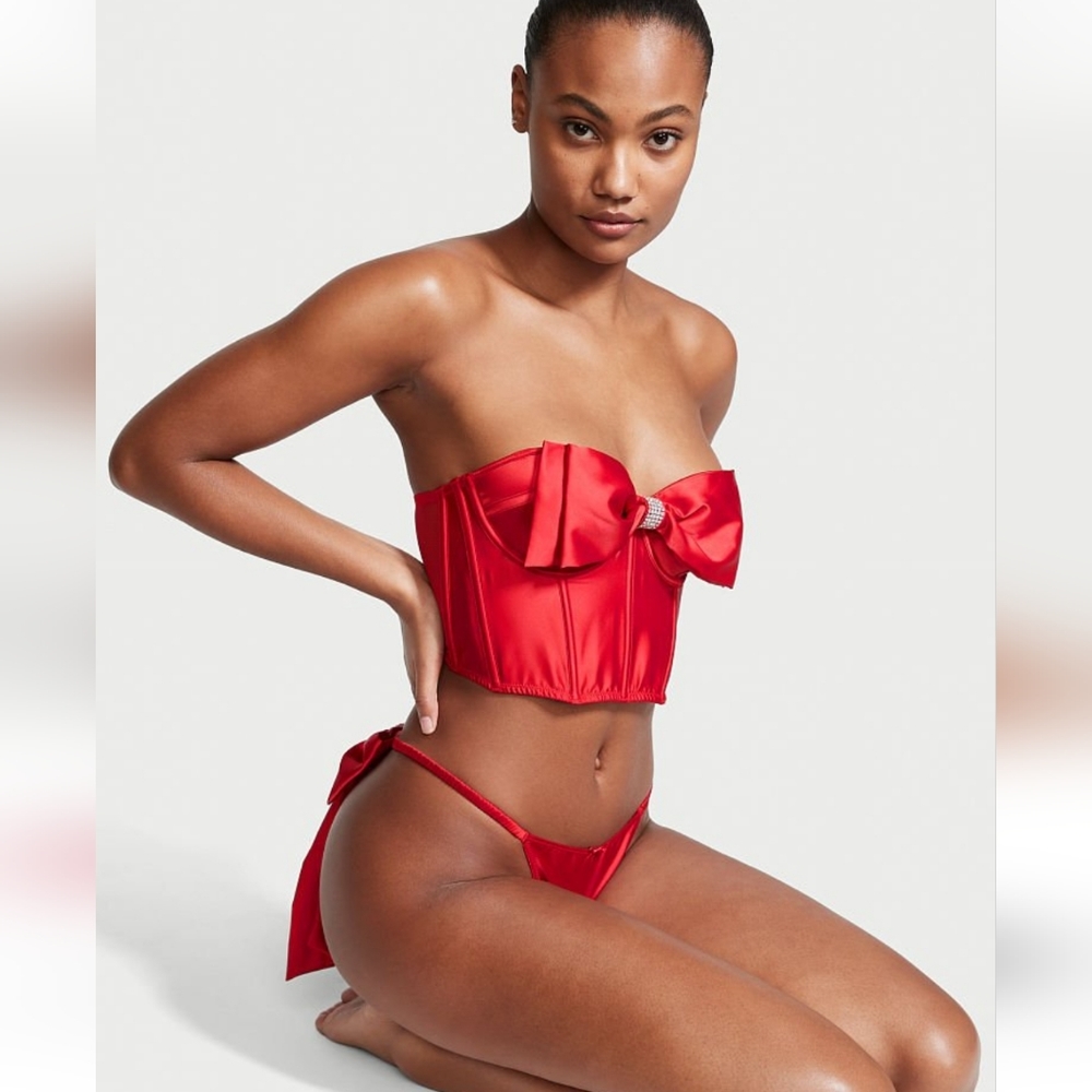 VS Dream Angels Cupped Bow Bra Top.